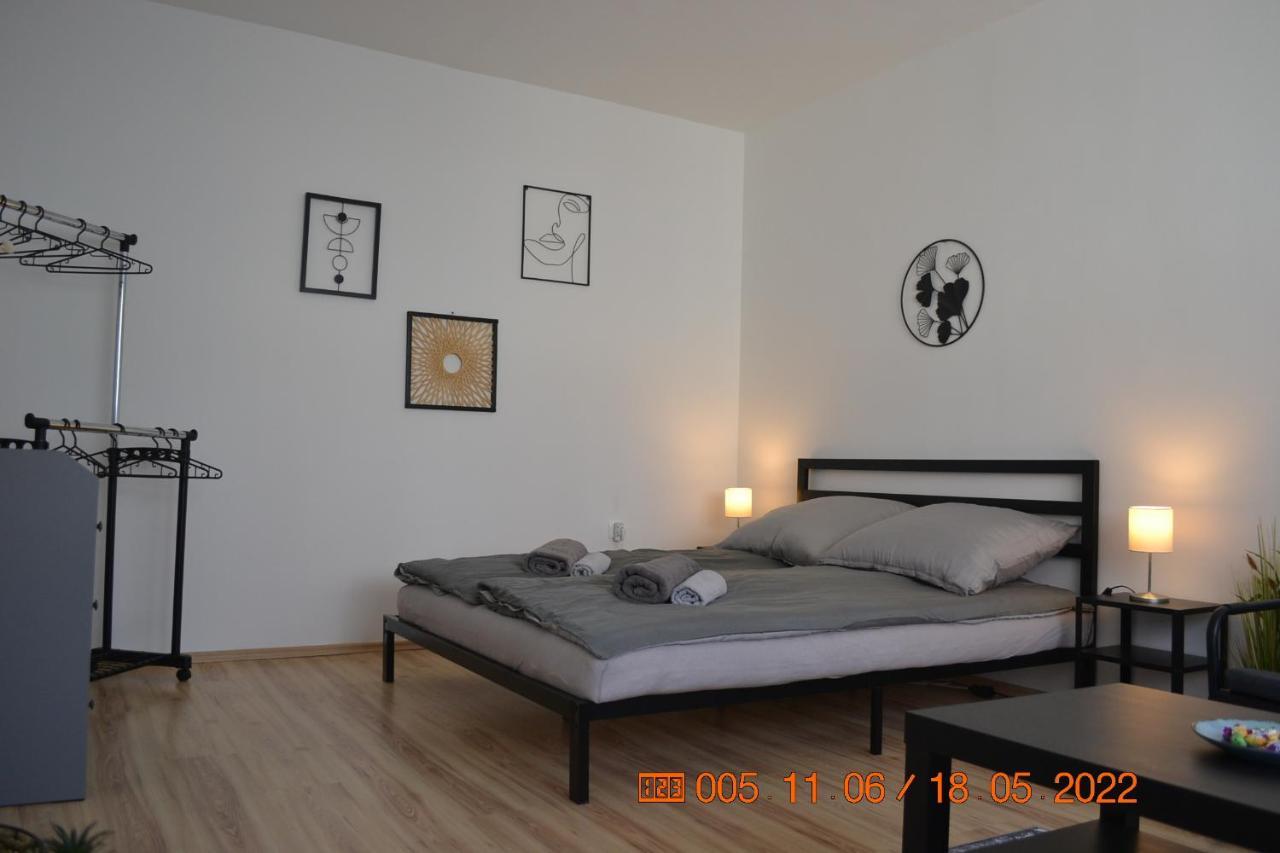 Sziget Apartman Έγκερ Εξωτερικό φωτογραφία