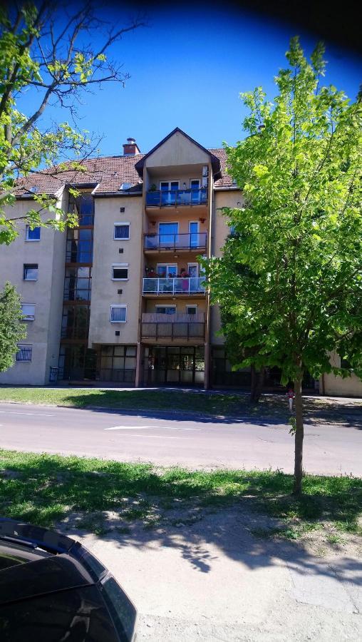 Sziget Apartman Έγκερ Εξωτερικό φωτογραφία